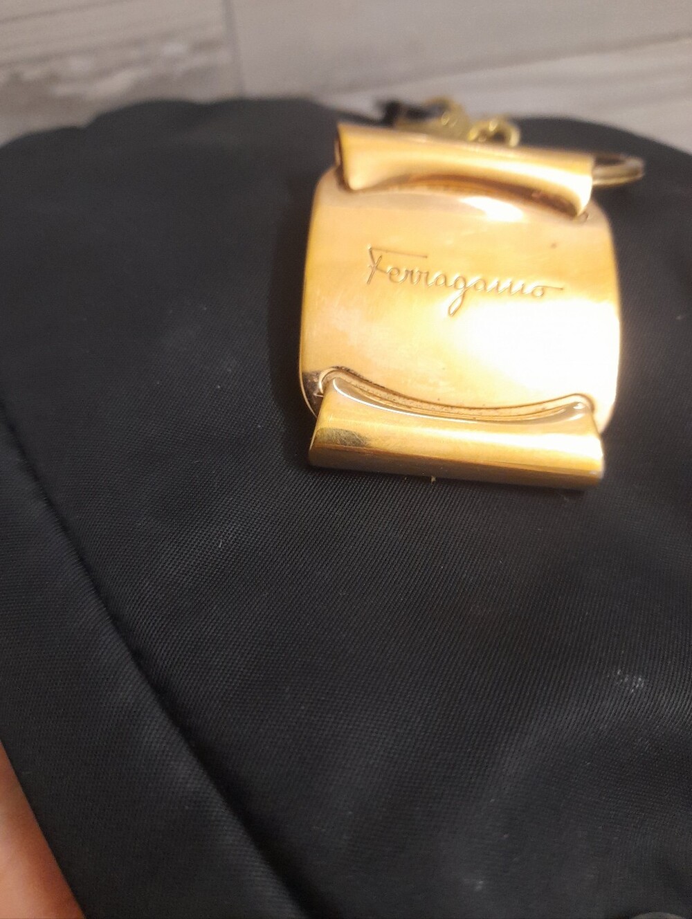 Salvatore Ferragamo Gold Tone Bag Charm Keychain Set - Picture 6 of 7